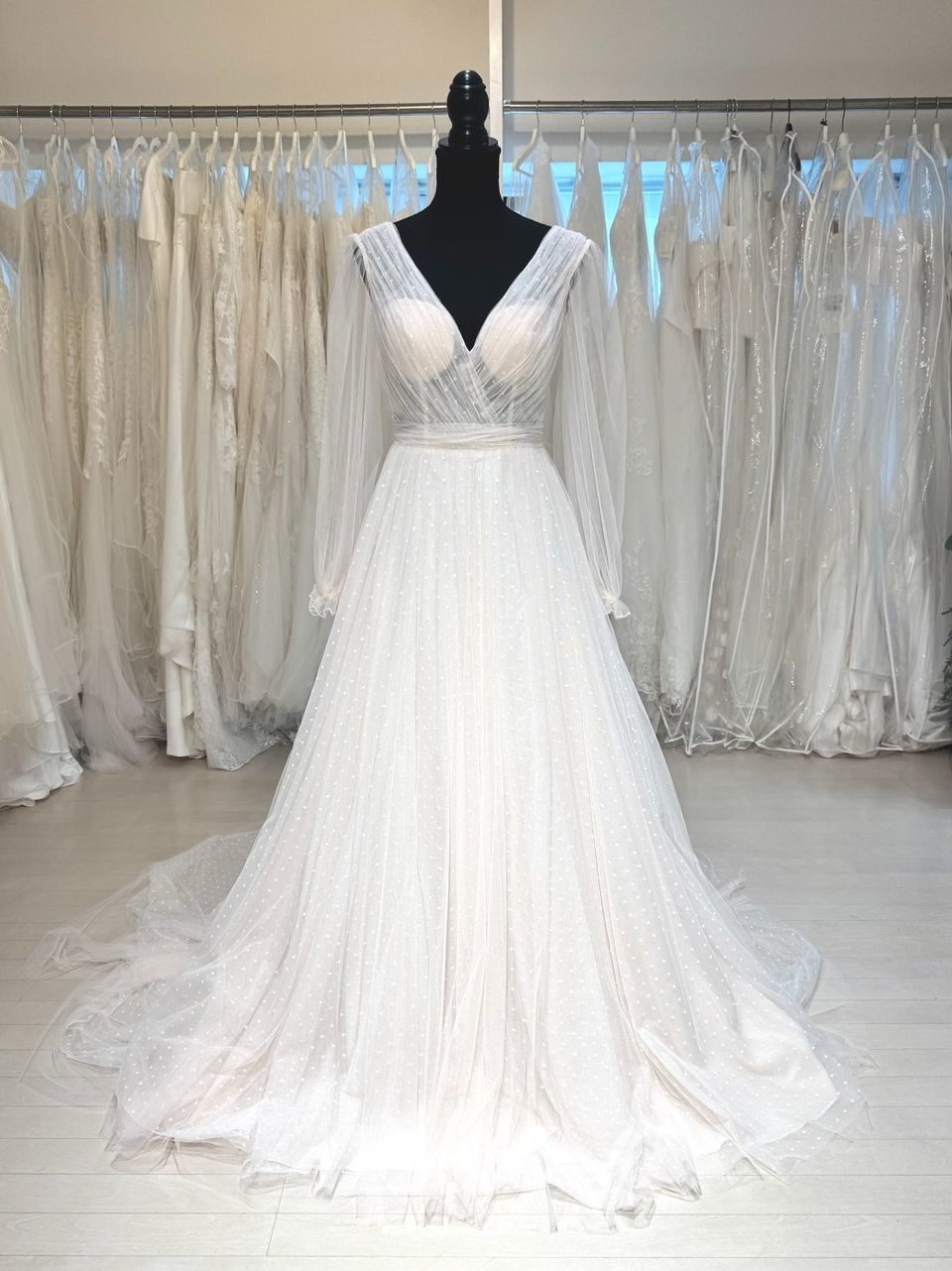 Milla Nova-ウエディングドレス